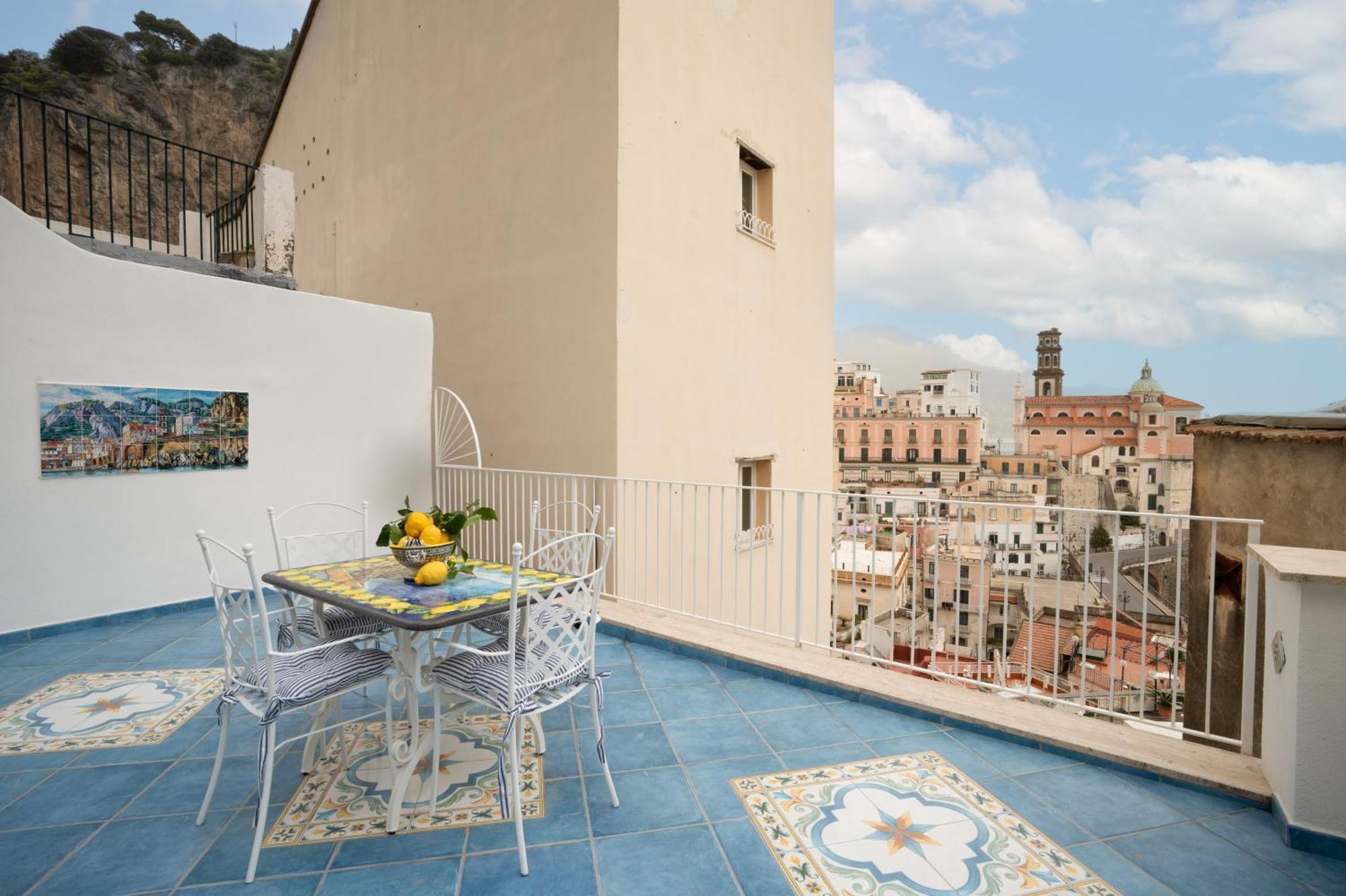 Serhouse Atrani Exterior foto